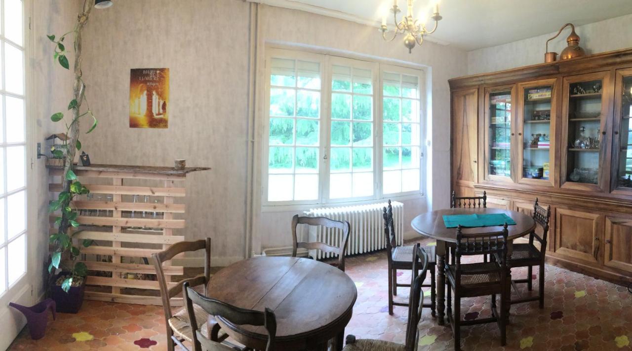Hotel La Maison Blanche Saint-Jean-dʼAngély Zewnętrze zdjęcie